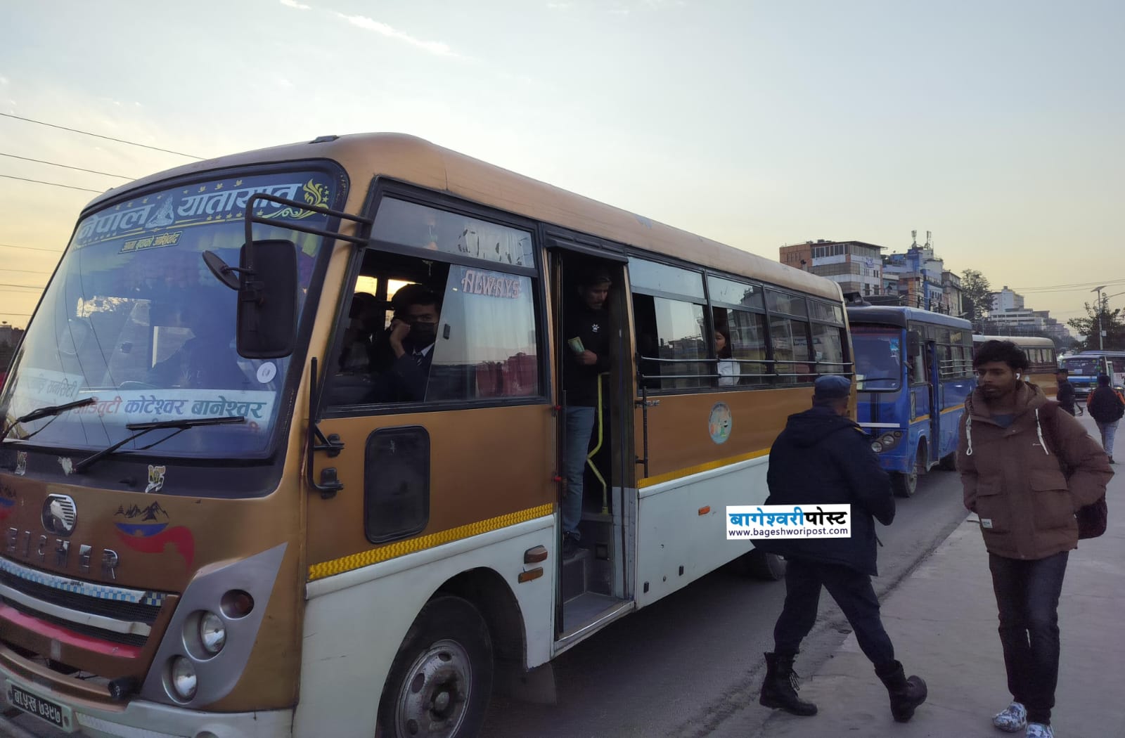 काठमाडौं जिल्ला अदालतबाट हत्कडीसहित थुनुवा फरार