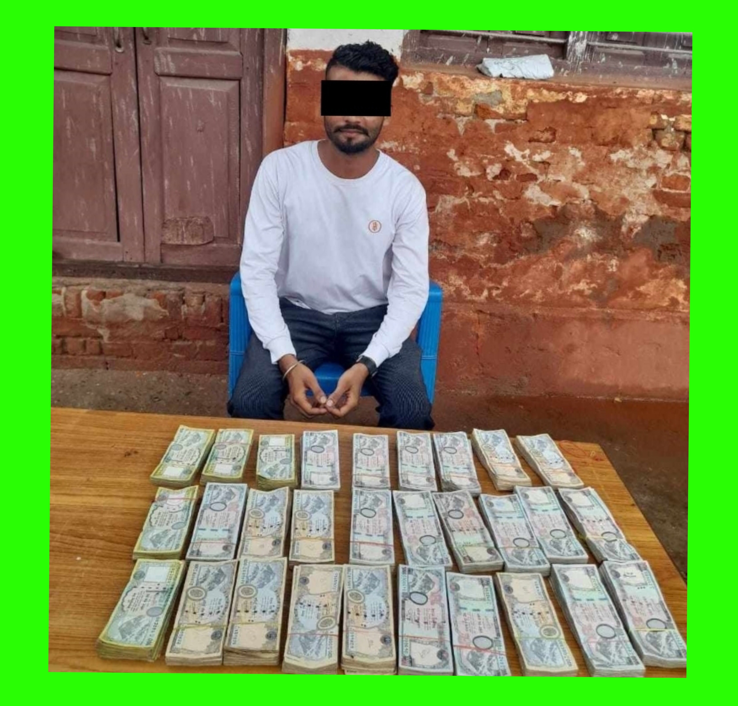 सशस्त्र प्रहरीद्वारा नेपालगन्ज नाकाबाट २० लाख नेपालीसहित एक जना पक्राउ