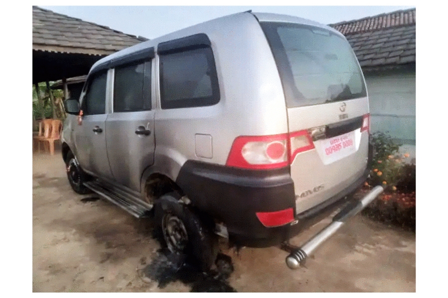 उपमेयर चढ्ने जिपमा आगजनी