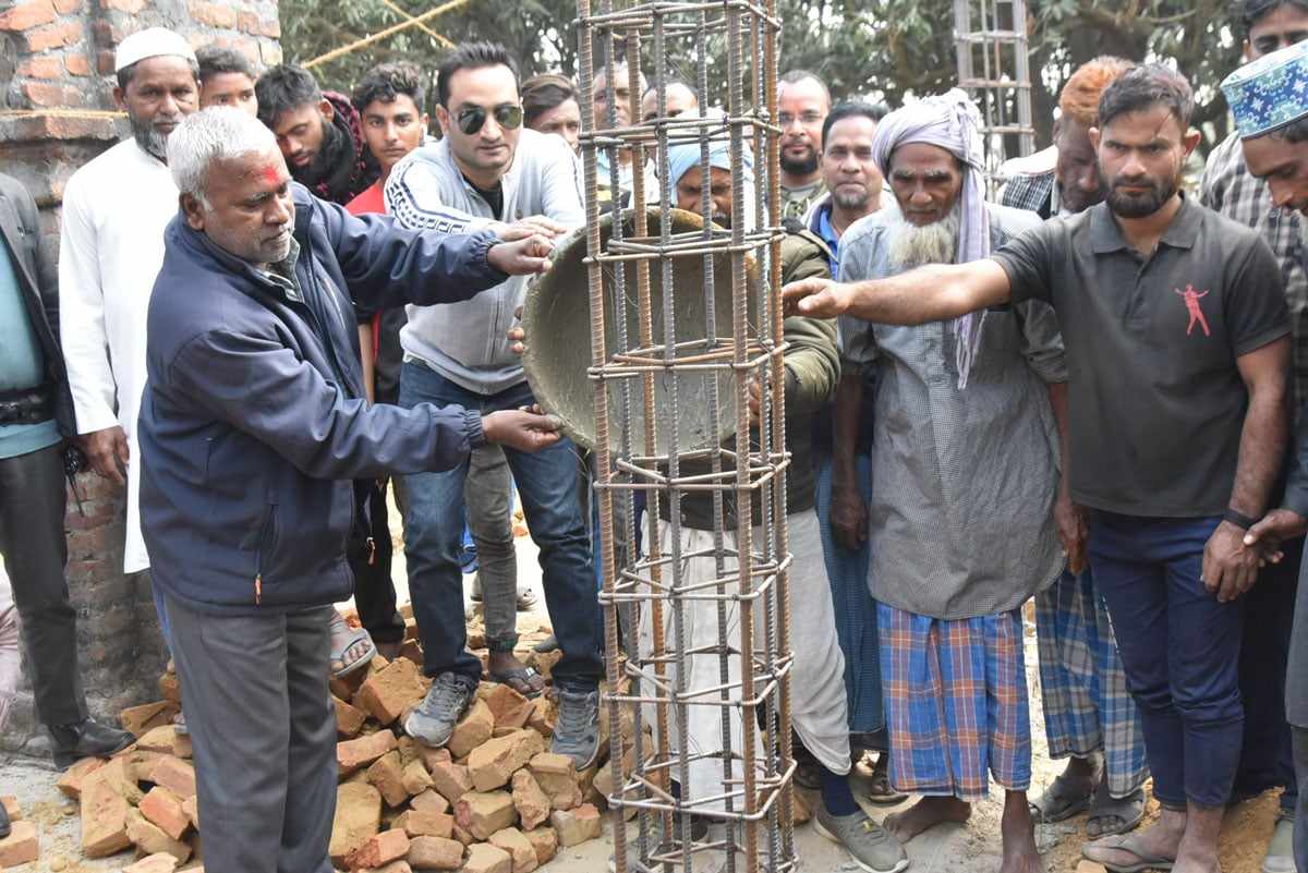 बरगदबाबा खलिल अहमद शाह मजारको मन्त्री यादवद्वारा शिलान्यास