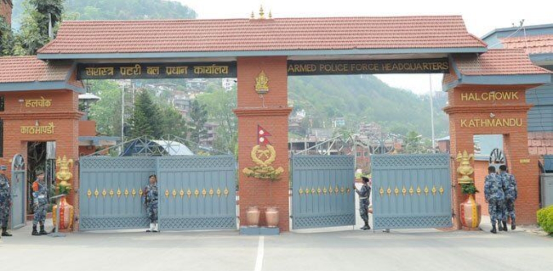 दसैंका दिन सशस्त्र प्रहरीले सर्वसाधारणका लागि नि:शुल्क बस सेवा दिँदै