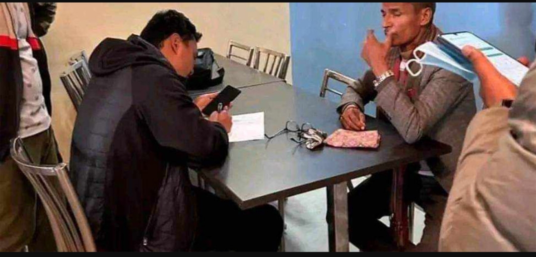 ५ लाख घुससहित वडाध्यक्ष पक्राउ