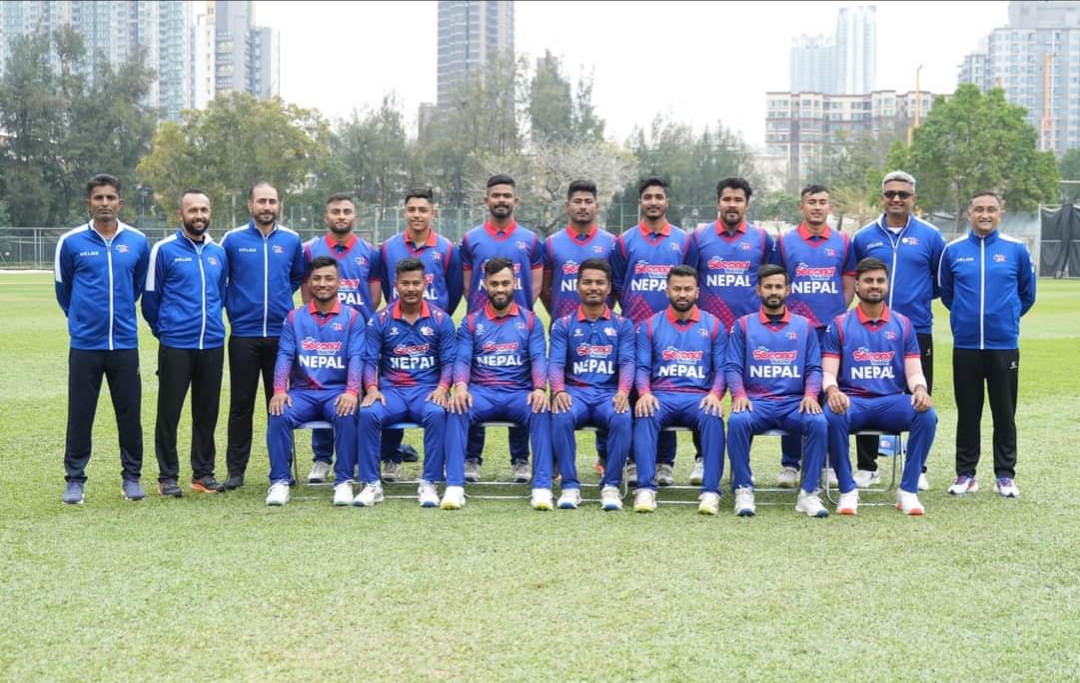 त्रिकोणात्मक टी-२० सिरिज अन्तर्गतको पहिलो खेलमा हङकङविरुद्द खेल्दै नेपाल