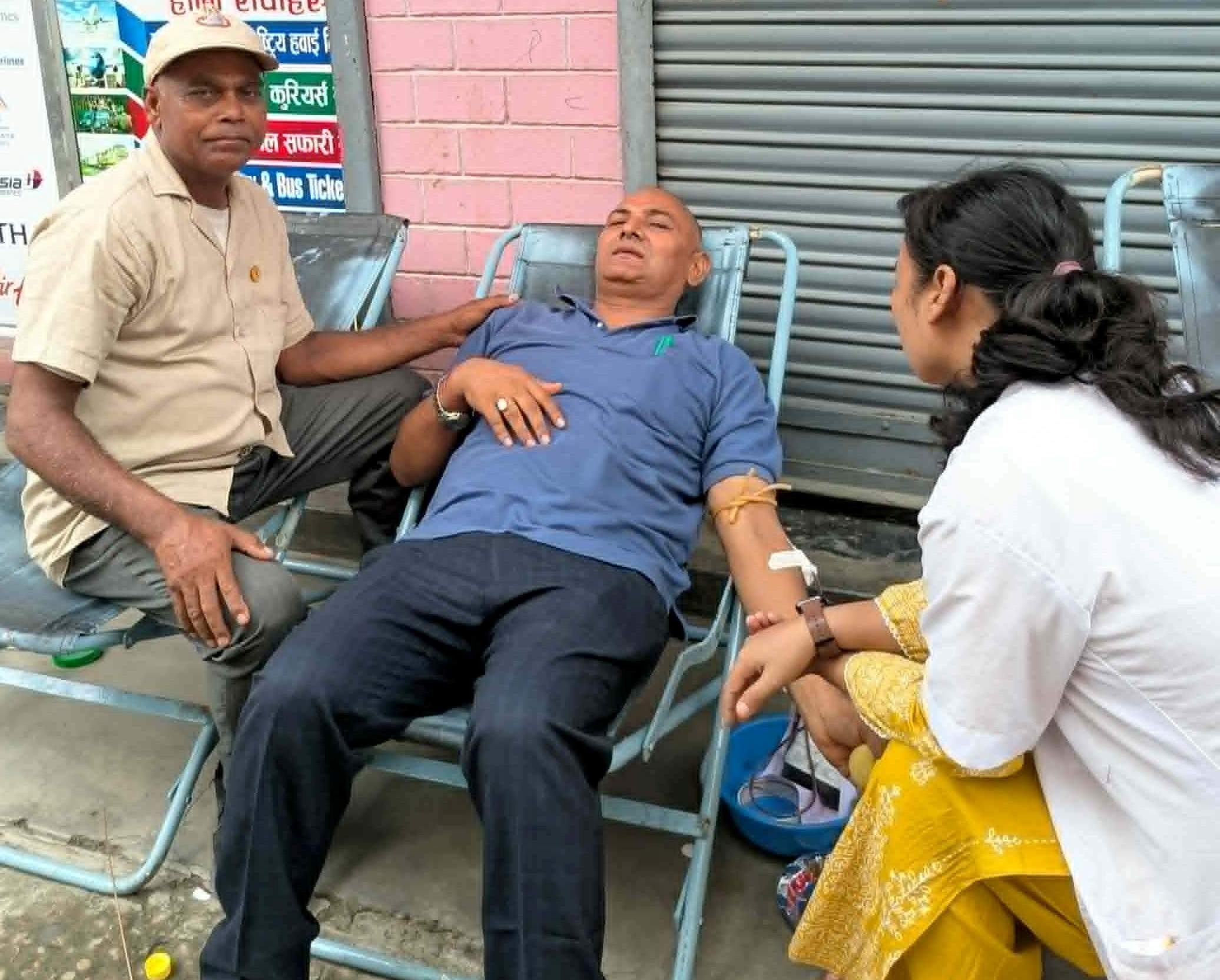 लायन्स कोहलपुरद्वारा आयोजित रक्तदानमा ५१ जनाले गरे रक्तदान