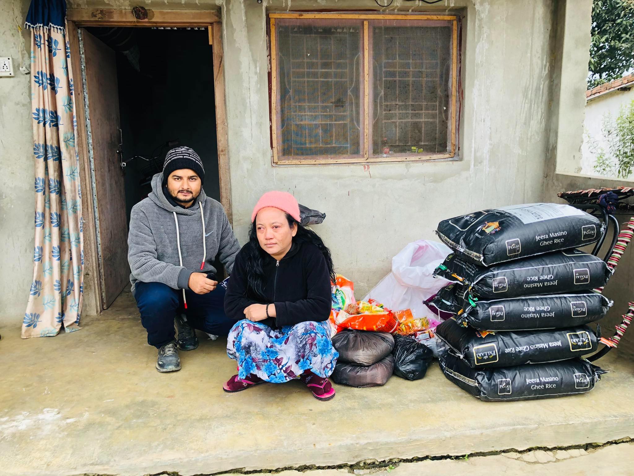 भोकै बस्न बाध्य आमाछोरीलाई वर्ष दिन पुग्ने खाद्यान्न