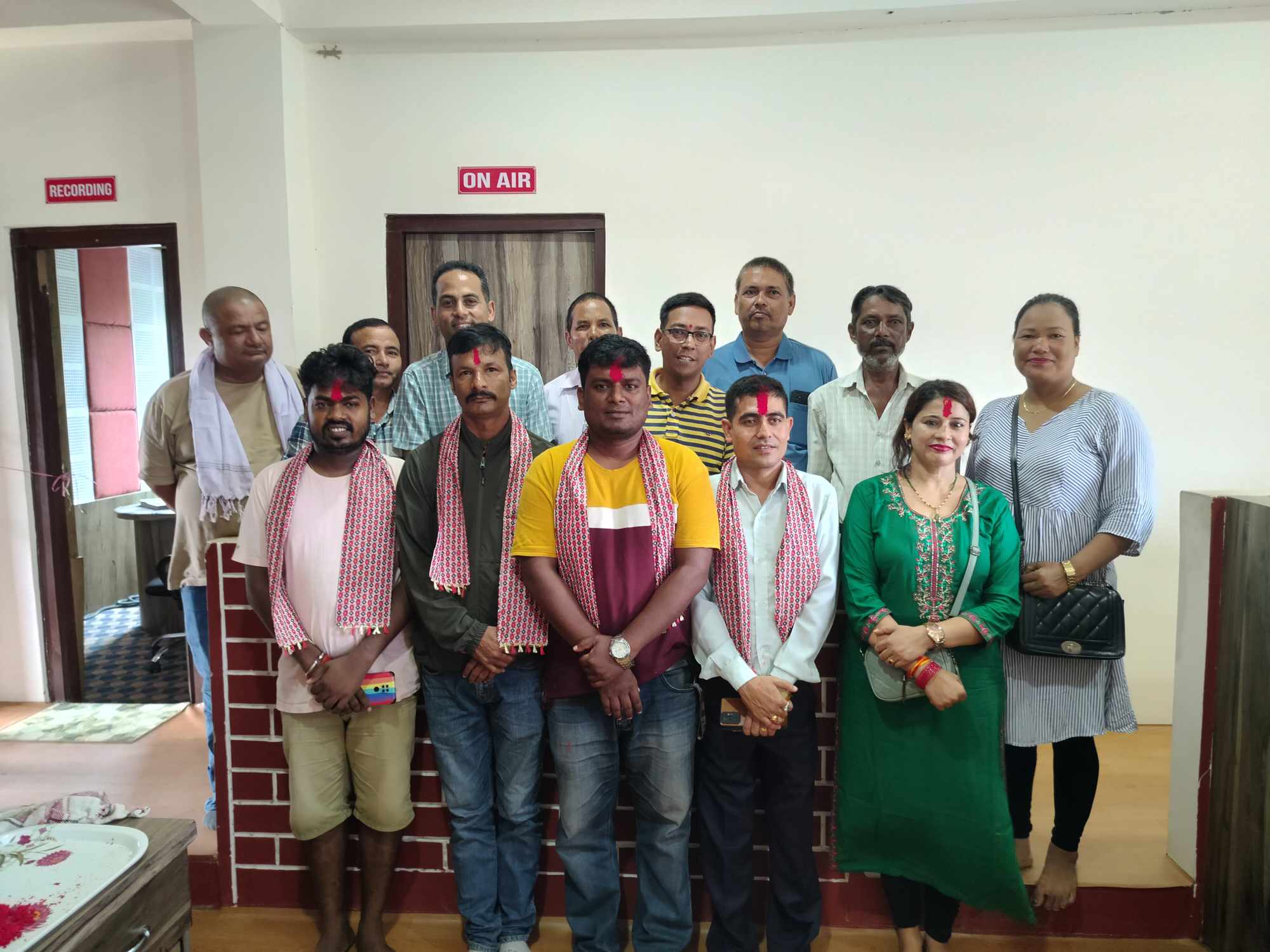 बागेश्वरी एफएमले गर्यो प्रेस युनियन बाँकेका नवनिर्वाचित अध्यक्ष प्रियासहितलाई सम्मान