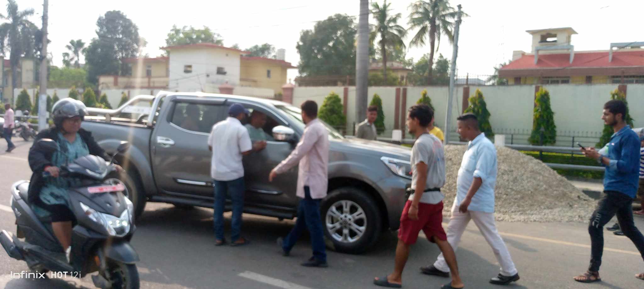 नेपालगन्जमा शनिबार चलाइएका २० बढी सरकारी गाडी अनेरास्ववियुको नियन्त्रणमा