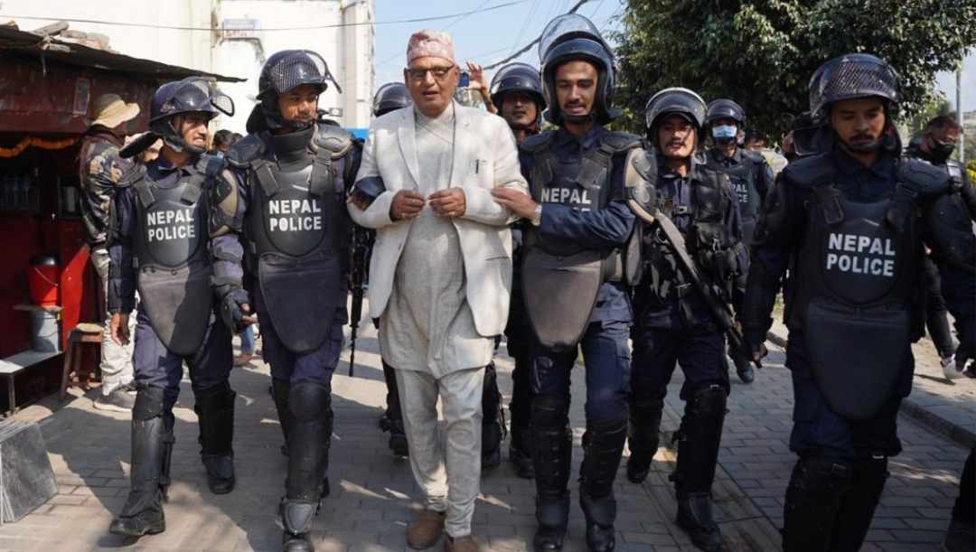 दुर्गा प्रसाईंका २६ समर्थक पक्राउ