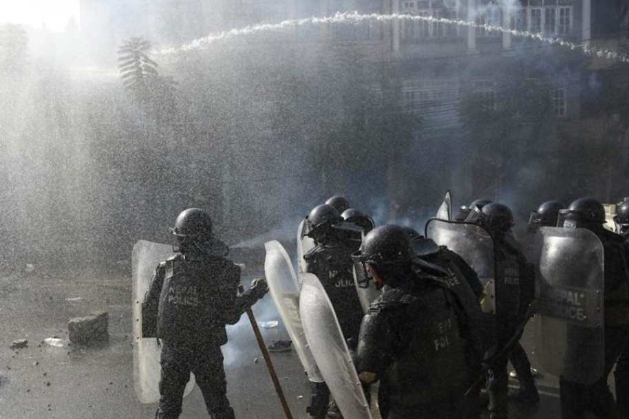 बल्खुमा दुर्गा प्रसाईं समूह र प्रहरीबीच झडप