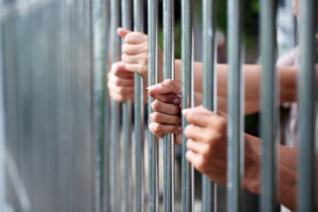 बालिका बलात्कार गरेको आरोप लागेका प्रहरीका इन्स्पेक्टर विदुर शिवाकोटी पुर्पक्षका लागि थुनामा