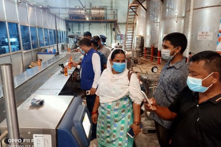 डुडुवामा मानव स्वास्थ्यमाथि खेलवाड गर्दै मदिरा उद्योग