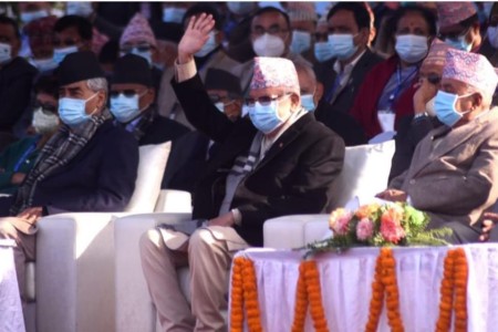 केपी ओलीले भने-कांग्रेसले सबैलाई लिएर अघि बढोस्
