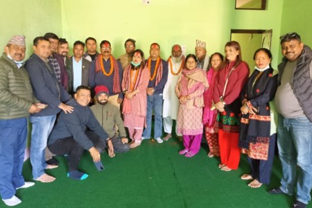 कांग्रेस लुम्बिनी प्रदेशमा निर्वाचितलाई बाँके क्षेत्र नम्बर १ को सम्मान