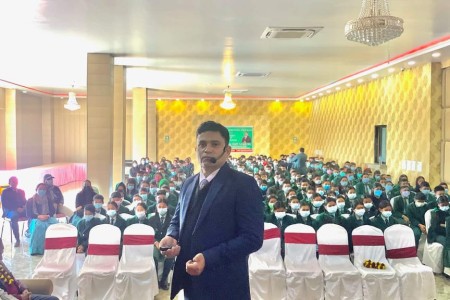 स्प्रिङडेलद्वारा विद्यार्थीहरुलाई 'सकारात्मक सोच'को प्रशिक्षण