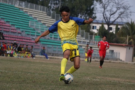 रोयल र नेपालगञ्ज स्पोर्टिङ बाँके जिल्लाव्यापी नकआउट फुटबलको फाइनलमा