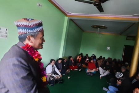 कांग्रेसलाई एक नम्बरको पार्टी बनाउन सबै लागौंः सभापति पुन