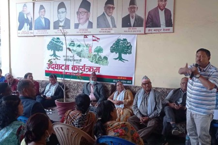गुट उपगुट विर्सिँदै रुख र चारतारे झण्डालाई सम्झिएर कांग्रेसलाई मजबुत बनाउन लाग्नुस्ः गिरी