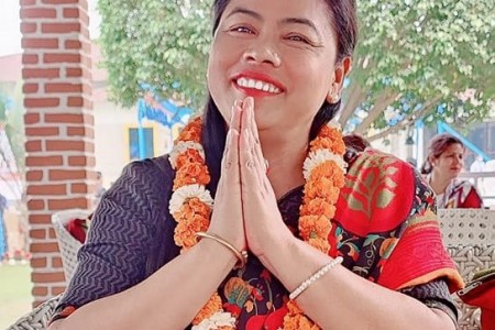 जनतालाई अप्ठेरो पर्दा चौबिसै घण्टा उपस्थित हुन सक्ने विष्ट र राईलाई जिताउनुस्ः थापा मगर