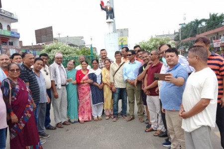 आज वीपी जयन्ती, नेपालगञ्ज वीपी चोकस्थित शालिकमा माल्यार्पण