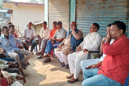 कांग्रेस उम्मेदवारहरुद्वारा भेटघाट तीब्र