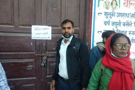 डुडुवाका कर्मचारी आक्रोशित, तालाबन्दीपछि सेवा प्रभावित