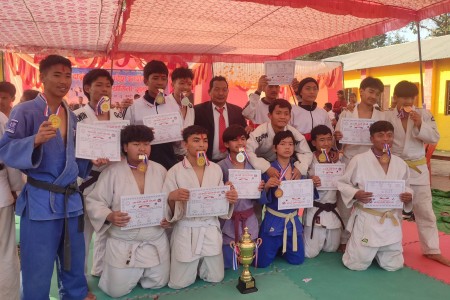 खुल्ला जुडो प्रतियोगिताको उपाधि खजुराको मंगोलियन जुडो डोजोलाई