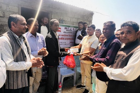 बोन टिबीपीडित थारुलाई कांग्रेस क्षेत्र नम्बर १ बाँकेद्वारा सहयोग