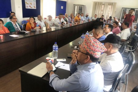 'लु' बाट बच्ने उपायबारे विद्यार्थीलाई सिकाउन शिक्षकलाई अभिमुखीकरण