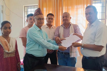 स्वास्थ्य बीमा कार्यक्रम लागू गर्न सरकारको ध्यानाकर्षण 