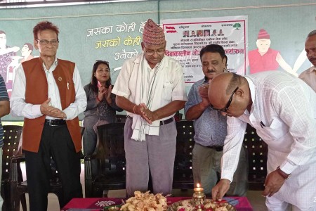 कांग्रेस क्षेत्र नम्बर २ बाँकेले मानव सेवा आश्रममा खाना खुवायो