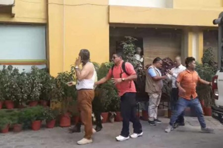 दुर्गा प्रसाईंलाई दलियो कालो मोसो