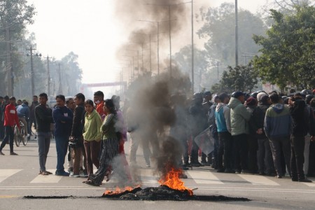 नेपालगन्ज-कोहलपुर सडक अवरुद्ध