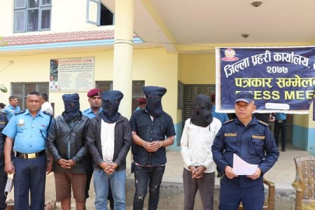 नेपालगन्जबाट ज्वाला सिंहको नाममा चन्दा असुल्ने ४ जना पक्राउ