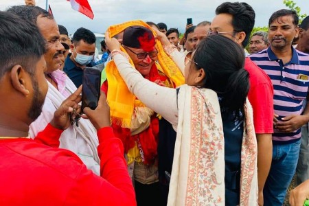 नेपालगन्ज आइपुगे वन मन्त्री हमाल