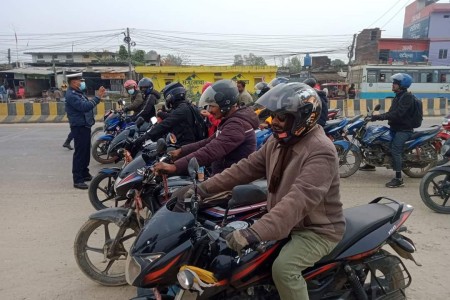 'चालकसँग ट्राफिक प्रहरी' अन्तर्गत नेपालगन्जको राँझामा दिइयो प्रशिक्षण