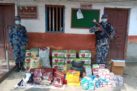 जमुनाह बिओपीद्वारा हड्डी चोकबाट लाखौंको अवैध सामाग्री बरामद