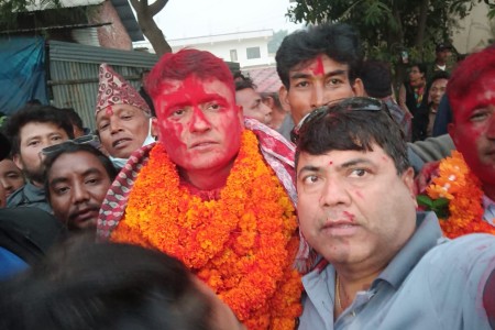 मेरो दाजु पोषण केसीको जित भनेको सारा कांग्रेसको जित हो: रोशन बस्नेत