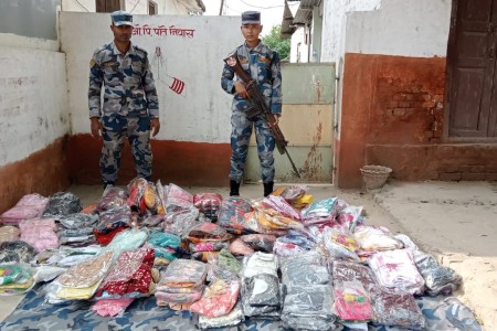 जमुनाह बिओपीद्वारा नेपालगन्ज नाकाबाट लाखौंको अवैध सामाग्री बरामद