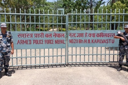 कपिलवस्तुमा सशस्त्र प्रहरीको तस्करी निस्तेज अभियान, पलायन हुँदै तस्कर