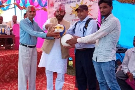 नरैनापुरमा खुला भलिबल प्रतियोगिता