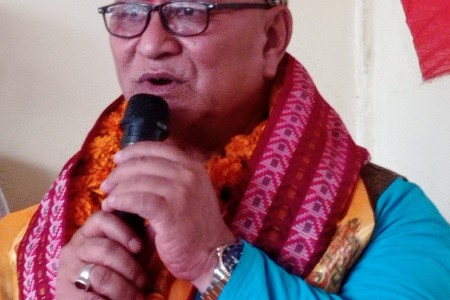 लोकतान्त्रिक खेलकुद संघ लुम्विनीले मन्त्री हमाललाई स्वागत गर्दै