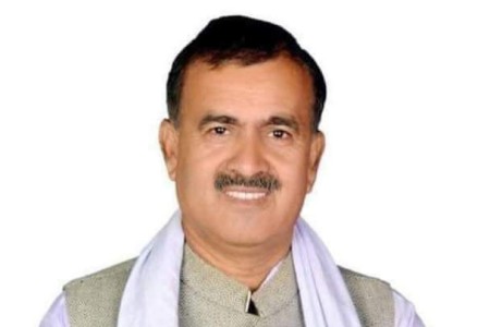 कांग्रेसको मधेशी तर्फको सहमहामन्त्रीमा महेन्द्र यादव निर्वाचित