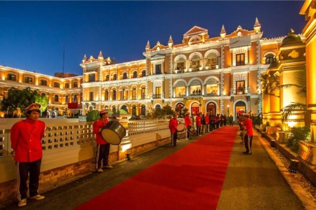 याक एन्ड यति होटेलको पाँच तारे वर्गीकरण रद्द, बन्द गर्न निर्देशन