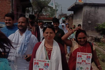 प्रशान्तले १८ नम्वर वडामा पुगेर भने–‘सानुसहितको टिमलाई जितानुहोस् नमुना वडा बनाउँछौं ’