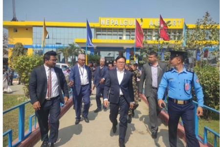 पर्यटन मन्त्री किराँतीद्वारा नेपालगञ्ज विमानस्थलको निरीक्षण