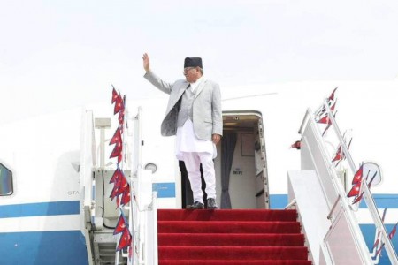 प्रधानमन्त्री स्वदेश फर्किए