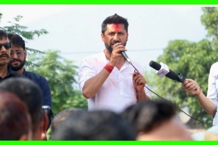 बर्तमान सरकारलाई दिएको समर्थन कायम राख्नु औचित्यपूर्ण छैन : रवि लामिछाने