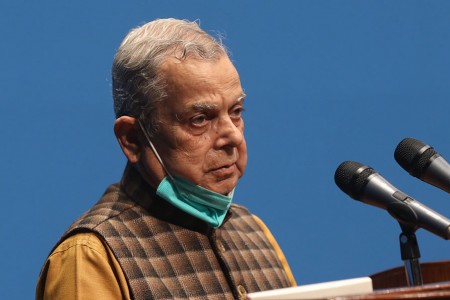 हामी देउवालाई विश्वासको मत दिन्छौं : महन्थ ठाकुर