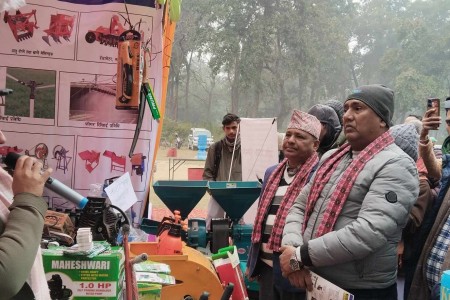 कृषि सामग्री प्रबद्र्धन गर्न शम्शेरगञ्जमा कृषि मेला