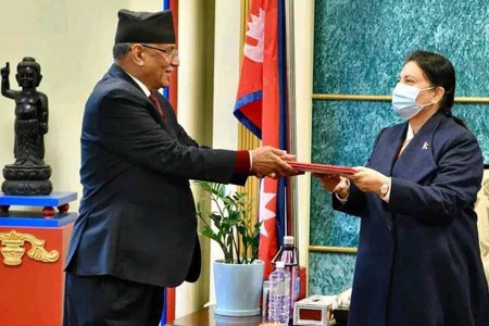 नवनियुक्त प्रधानमन्त्री प्रचण्डले आज सपथ लिँदै